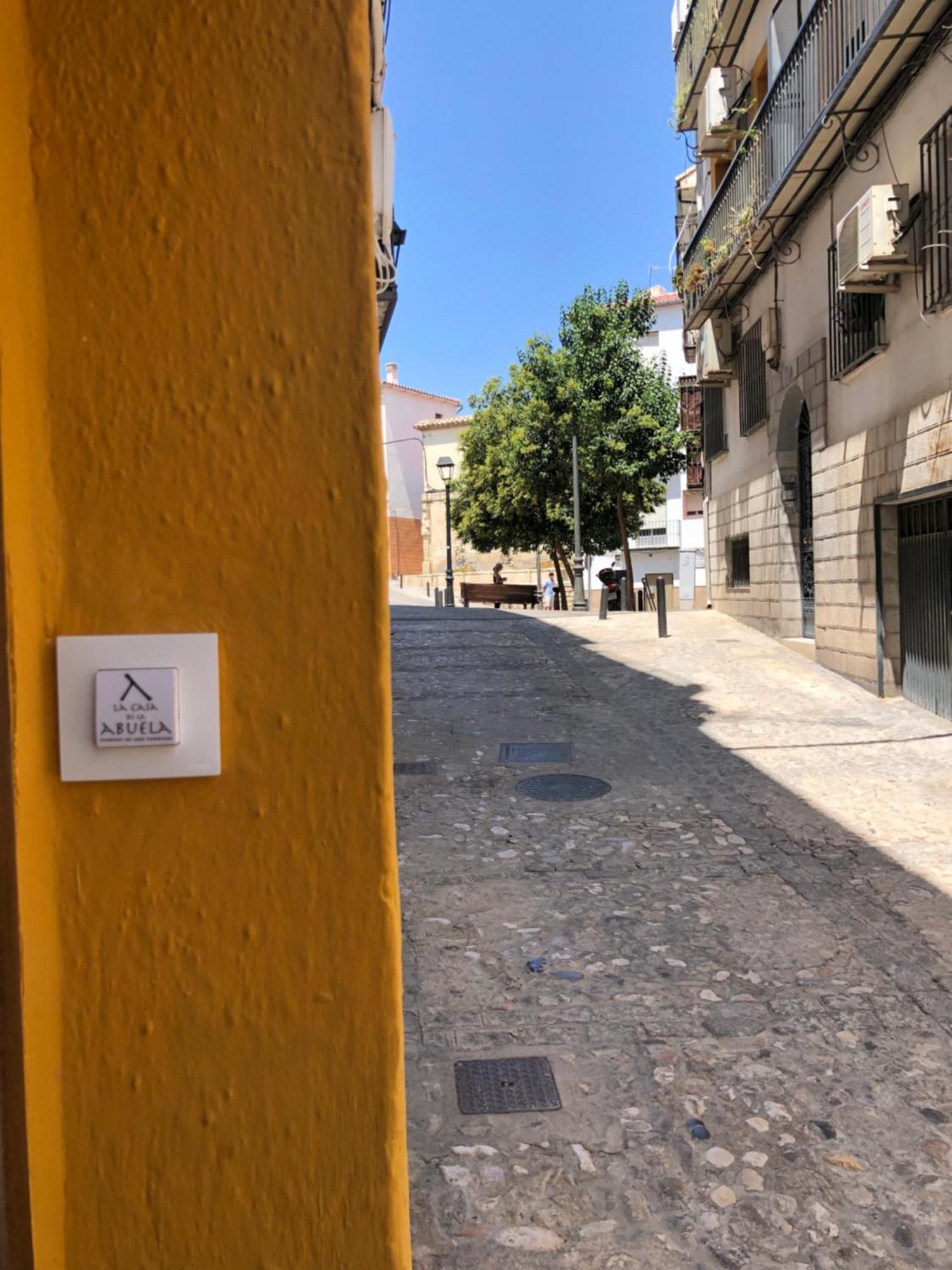 La Casa De La Abuela Lägenhet Jaén Exteriör bild